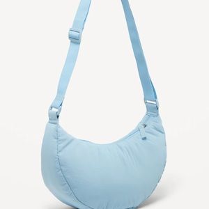 NWT OLD NAVY Crescent Crossbody Bag Color: Cashmere Blue ONE SIZE zip top